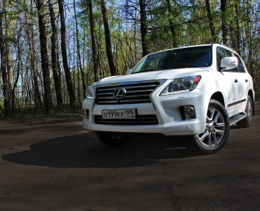 Sportowy Lexus