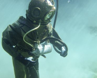 ciecie stali pod woda